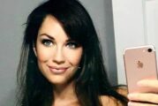 Maestra es obligada a renunciar tras revelarse que tenía cuenta en OnlyFans