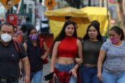 La tercera ola se ‘asoma’ y mexicanos dejan de usar cubrebocas