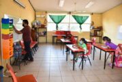 Profesora en EU se quita cubrebocas en plena clase e infecta a sus alumnos