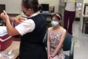 Ingrid, de 13 años, la primera menor en México en vacunarse luego de ganar un amparo