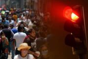 Salud federal pone a la CDMX en semáforo rojo... pero Sheinbaum dice que ‘No’, que es naranja