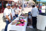 Satura Semarnat las playas de PV de vendedores ambulantes