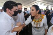 Asiste Jorge Quintero a toma de protesta de Mirtha Villalvazo