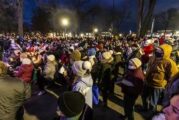 La muerte de un niño eleva a seis los fallecidos en el atropello durante el desfile navideño en Wisconsin