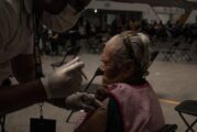 México anuncia vacunas de refuerzo contra la covid-19 para mayores y maestros