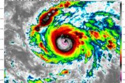 'Roslyn' se intensifica a huracán categoría 1