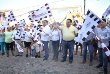 Profe Michel da banderazo a obras de agua potable y drenaje en Las Palmas