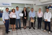 Reconocen a trabajadoras de SEAPAL con más de 30 años de servicio