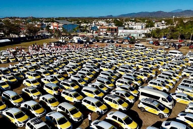 Los taxistas de Puerto Vallarta sumados al Movimiento Ciudadano  