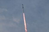 SpaceX lanza con éxito Starship pero pierde luego el contacto con el gigantesco cohete