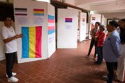 Inauguran exposición ‘Banderas del Orgullo: Un Viaje por la Diversidad’