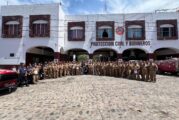 Reconocen a bomberos en su día