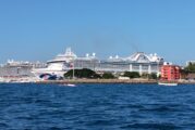 Acuden en un día más de 9,400 cruceristas al puerto