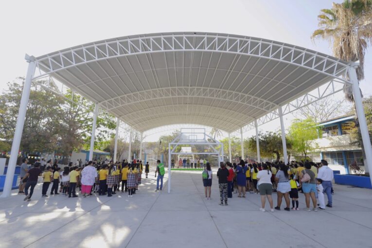 Inaugura Munguía domo y el primer bebedero escolar en Secundaria Técnica 56 de Ixtapa
