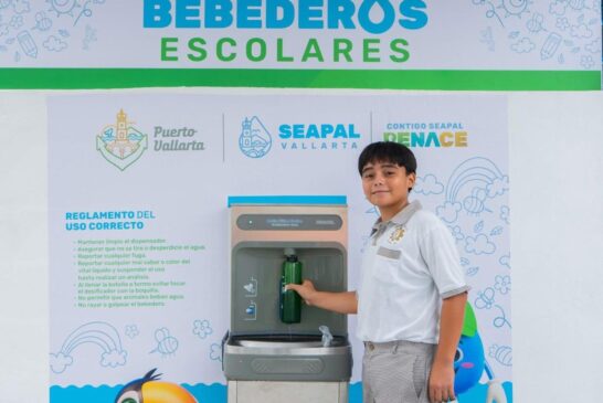 Arranca alcalde programa de bebederos escolares