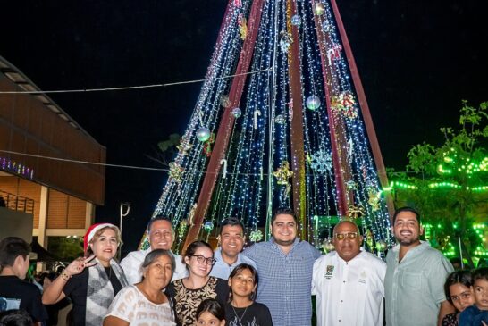 “Renace la Magia” ilumina La Lija con el encendido del árbol navideño