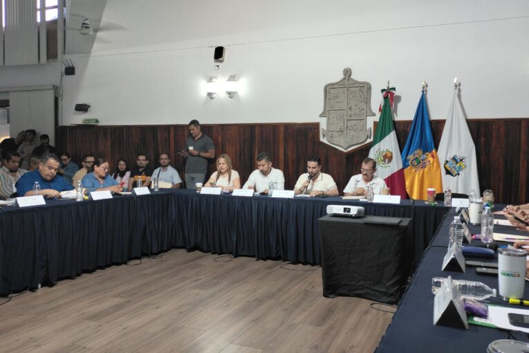 Ayuntamiento aprueba convenios para mercados, apoyo a pescadores y nuevo reglamento de Seapal