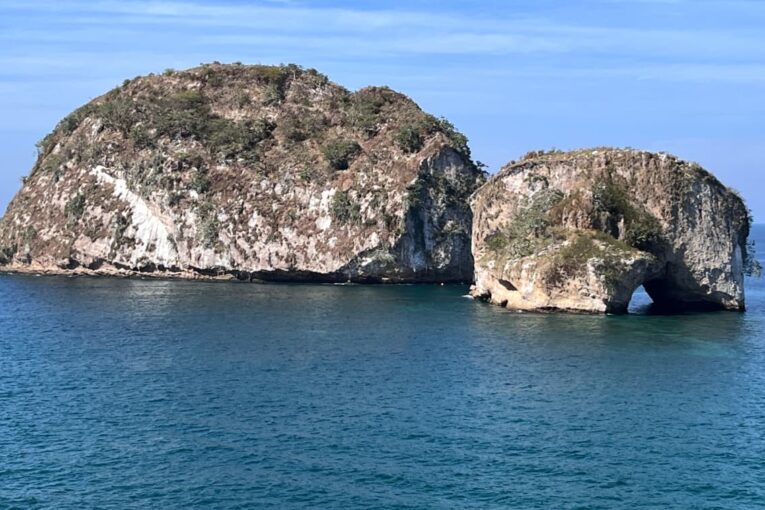 Gobierno del Bien impulsa protección legal de los Arcos de Mismaloya