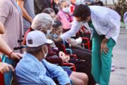 Protege DIF Vallarta a adultos mayores del CAIAM con jornada de vacunación
