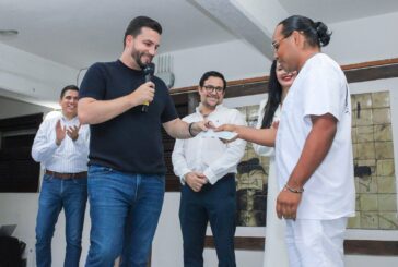 Entregan apoyos a emprendedores vallartenses con “Crece tu Negocio al Estilo Jalisco”