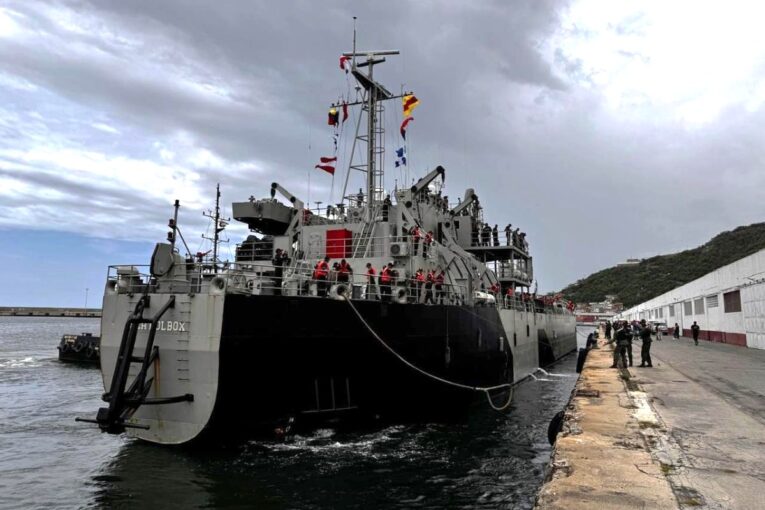 Buque de la Armada de México en Venezuela