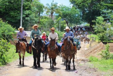 Las Palmas vive la tradicional cabalgata de las pre paseadas