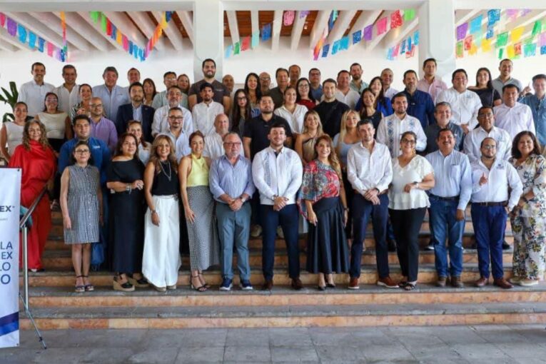 Autoridades de Coparmex Riviera Nayarit