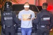 Cae presunto ladrón de autopartes en camioneta robada en EE UU