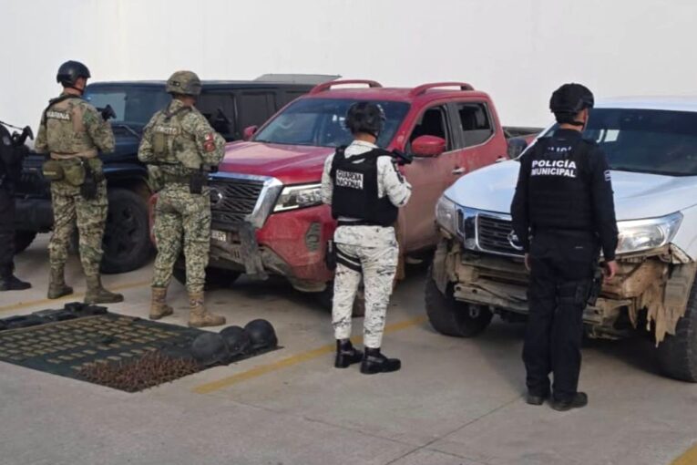 Ejército decomisa municiones y vehícilos en Puerto Vallarta
