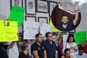 Tras una década de espera, regularizan viviendas de la colonia La Parota