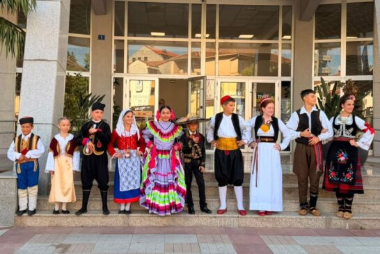 Bailarines de 8 a 15 años llevan a Vallarta Azteca al campeonato en Montenegro