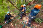 Bomberas vallartenses se preparan para simposio internacional con curso de rescate vertical