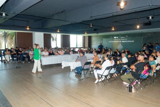 Capacitan a personal del Ayuntamiento de Puerto Vallarta en atención ciudadana