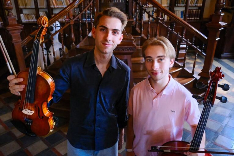 Violincheli Brothers