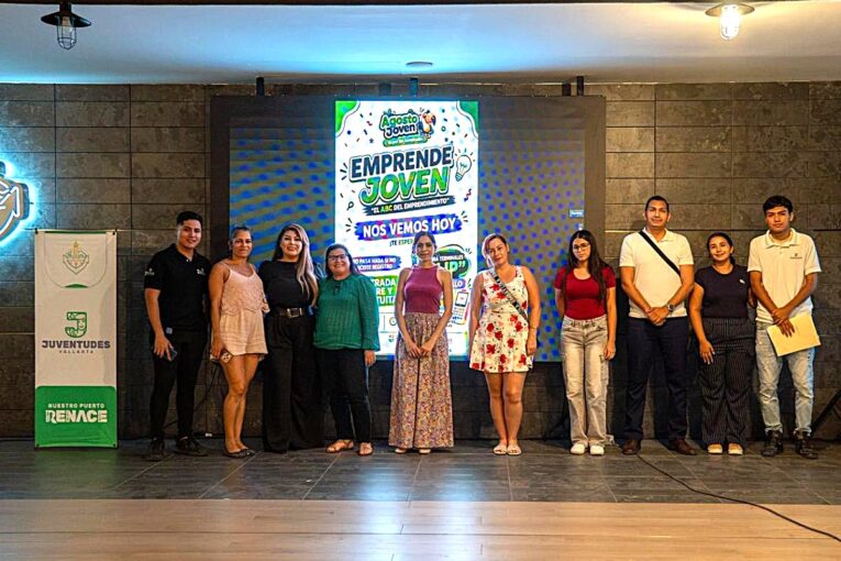 Jóvenes capacitados en Puerto Vallarta