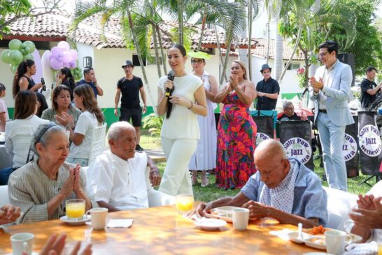 Adulto Mayor recupera la audición gracias a “cumpliendo sueños” del DIF Vallarta