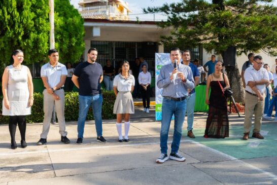 Con los Bebederos Escolares, le cumplimos a la ETI 3: Carlos Ruiz