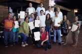 Entrega Luis Munguía contratos de concesión a locatarios del Mercado Las Américas