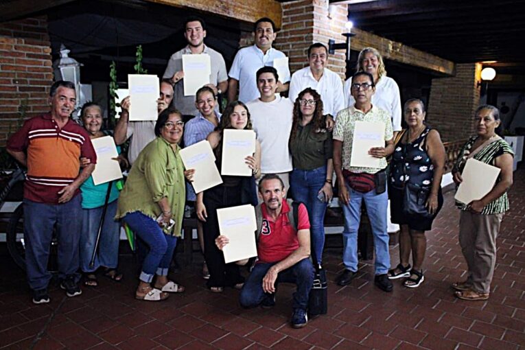Contrato a locatarios del mercado Las Américas