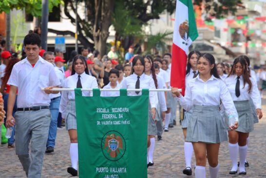 Convocan a participar en el Desfile Cívico-Militar por el 216 aniversario de la Independencia de México
