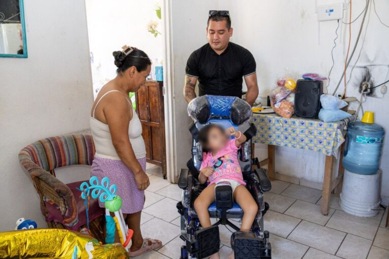 Autoridades del DIF Vallarta atienden a familias