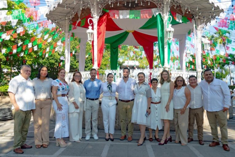 Sesión solemne del Ayuntamiento de Vallarta