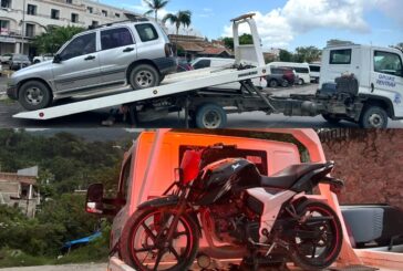 Policías aseguran camioneta y motocicleta robadas en Marina Vallarta y Ramblases
