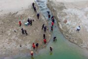 Desazolvan desembocadura del río Pitillal tras aumento del nivel del cauce