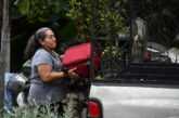 Evacúan a población vulnerable de Cihuatlán ante la llegada de 