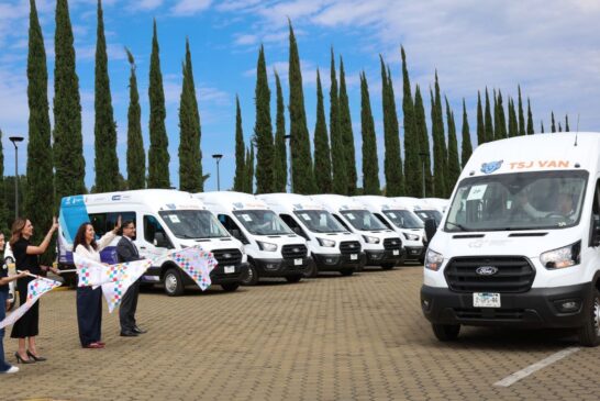 Estrenan transporte escolar en 16 planteles del Tecnológico Superior de Jalisco