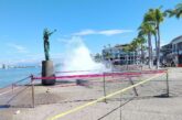 Mantienen restricciones en el malecón por oleaje elevado y bandera roja