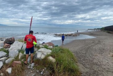 Mantienen guardavidas de Puerto Vallarta vigilancia preventiva por bandera roja